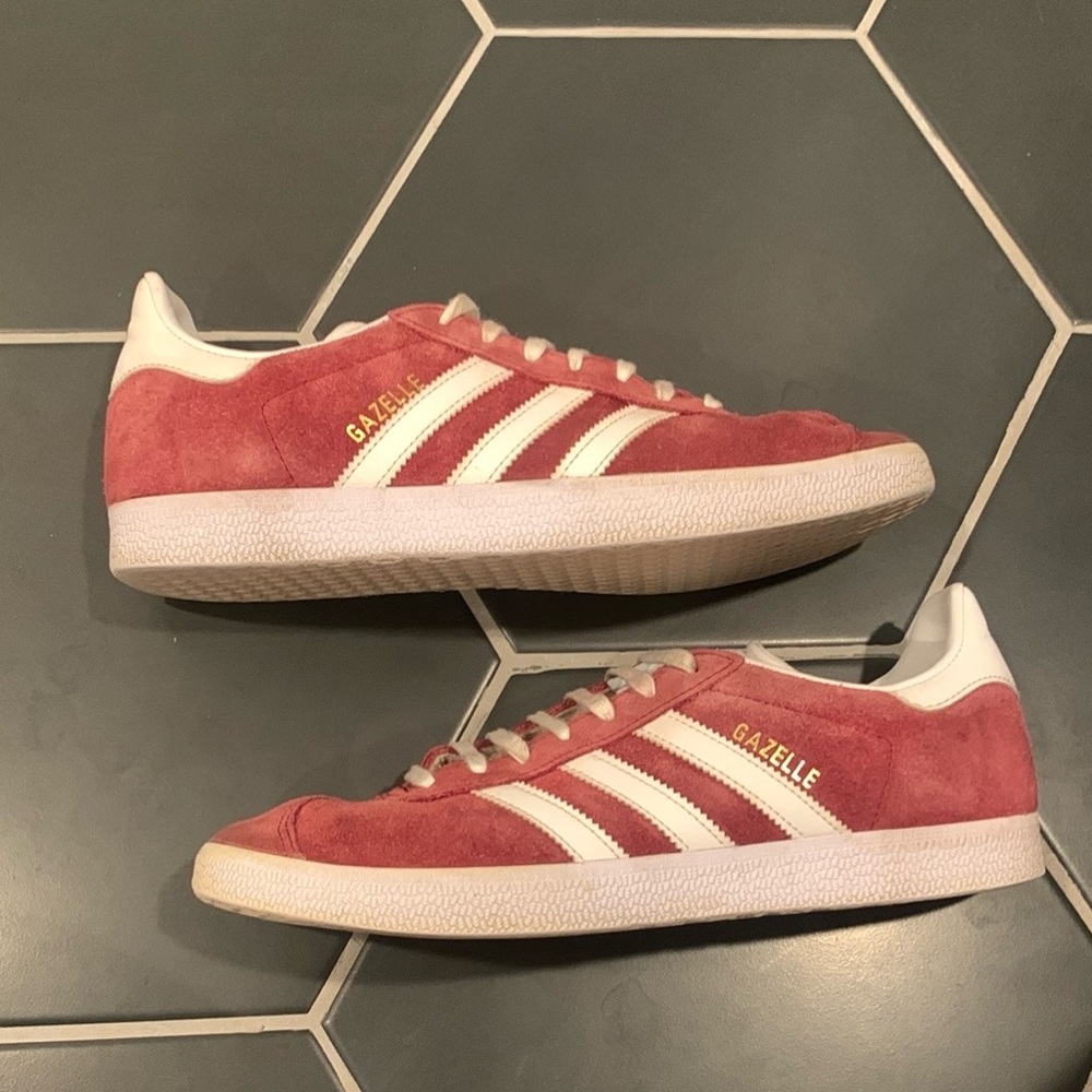 Adidas Gazelle Sneakers – Red with White Stripes – Men’s 8.5 / Women’s 10.5